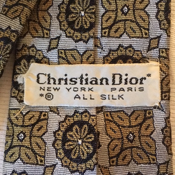 VINTAGE CHRISTIAN DIOR NECKTIE - Picture 4 of 8